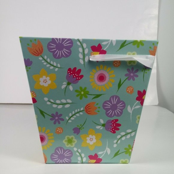 Easter Basket Bunny Rabbit Cardboard - Picture 5 of 13